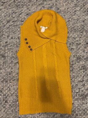 Tulle Mustard Yellow Sleeveless Cable-Knit Turtleneck Vest